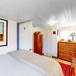 West Berger Charmer Unit B